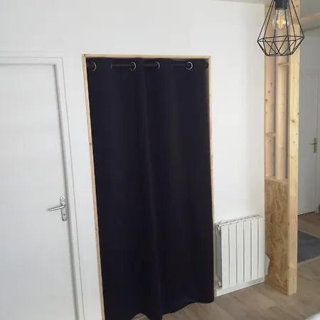 Le Blason Studio Spacieux Avec Parking Prive &wifi Lägenhet Boulogne-sur-Mer