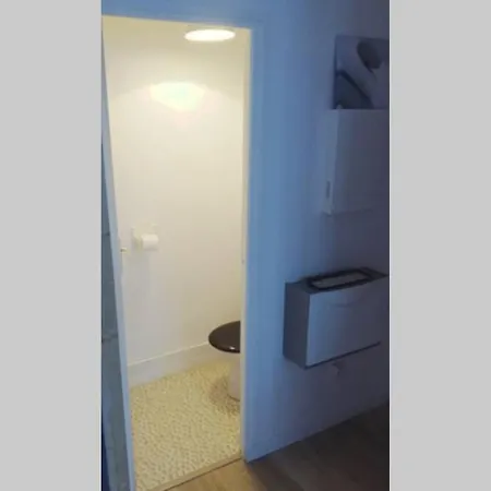 Le Blason Studio Spacieux Avec Parking Prive &wifi Lägenhet *